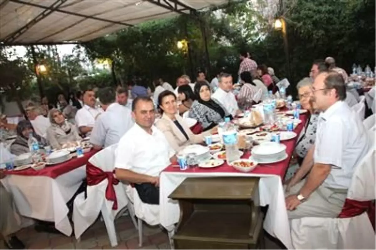 Çankırı Valiliği\'nden Şehit ve Gazi Ailelerine İftar