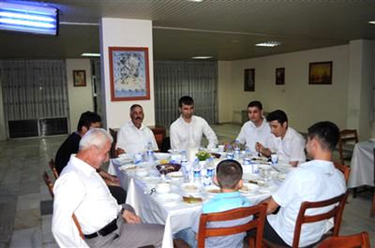 Cizre Kaymakamı Koca, Şehit Yakınları ve Gazilerle İftar Yemeğinde Bir Araya Geldi