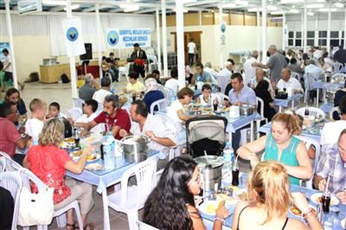 Demir Yolları Meslek Yüksek Okulluları İftar Yemeğinde Buluştu