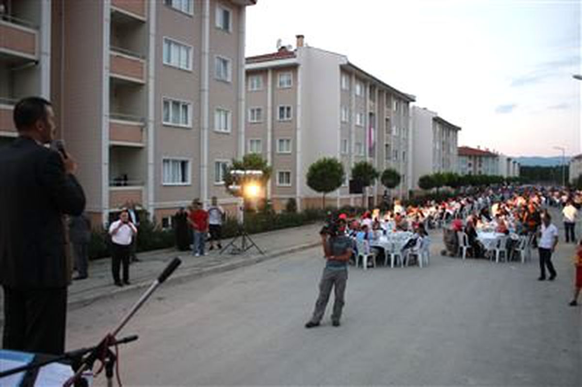 Düzce Belediyesinden Tokide 2 Bin Kişilik İftar