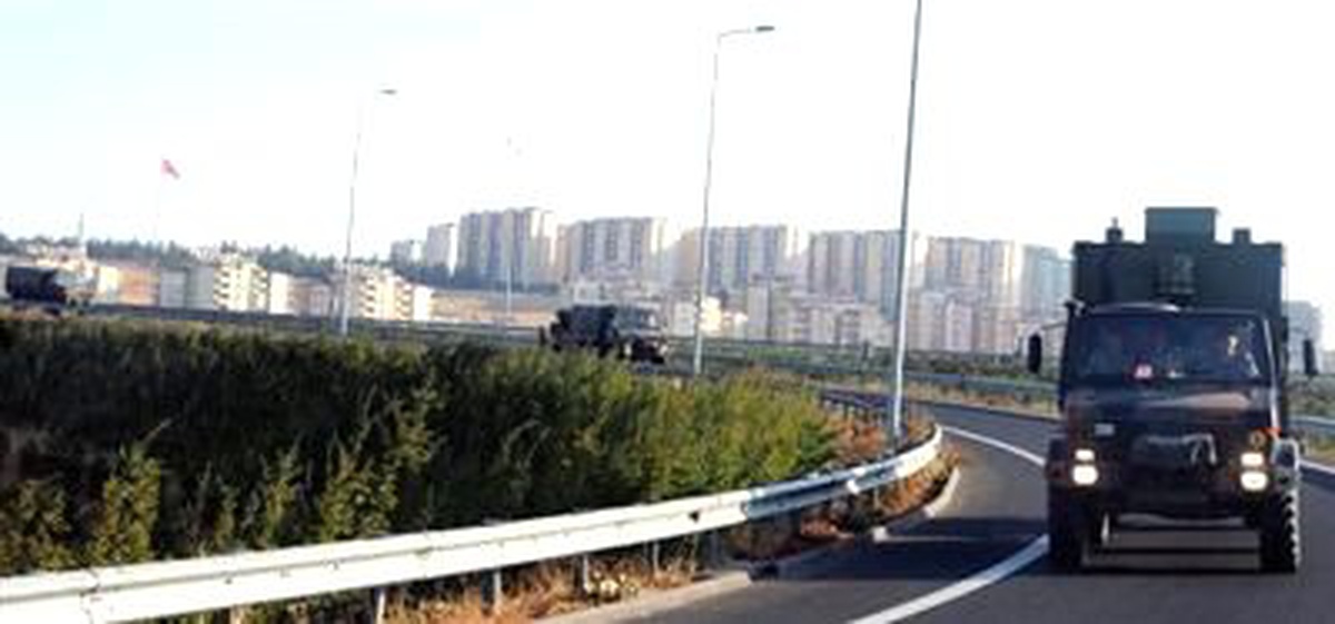 Gaziantep\'ten Sınıra Askeri Sevkiyat