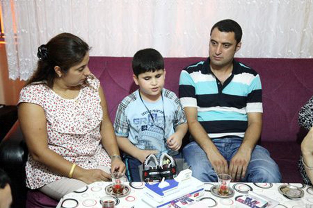 Gözüyle Göremedi Yüreğiyle Hissetti