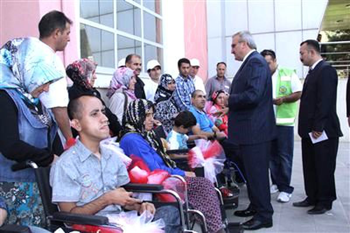 Hayırseverden Vanlı Engellilere Sandalye