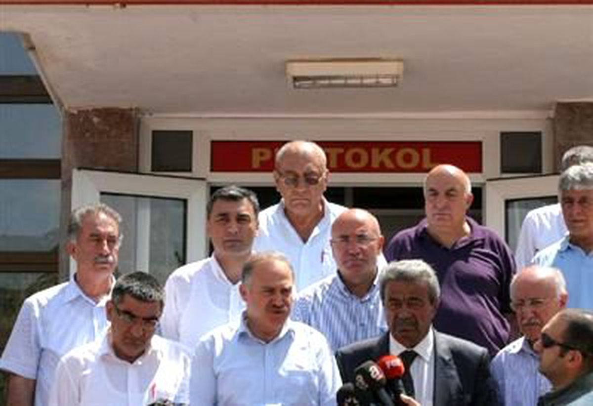 Kamer Genç: Kendinize Dikkat Edin Uyarısı Aldım