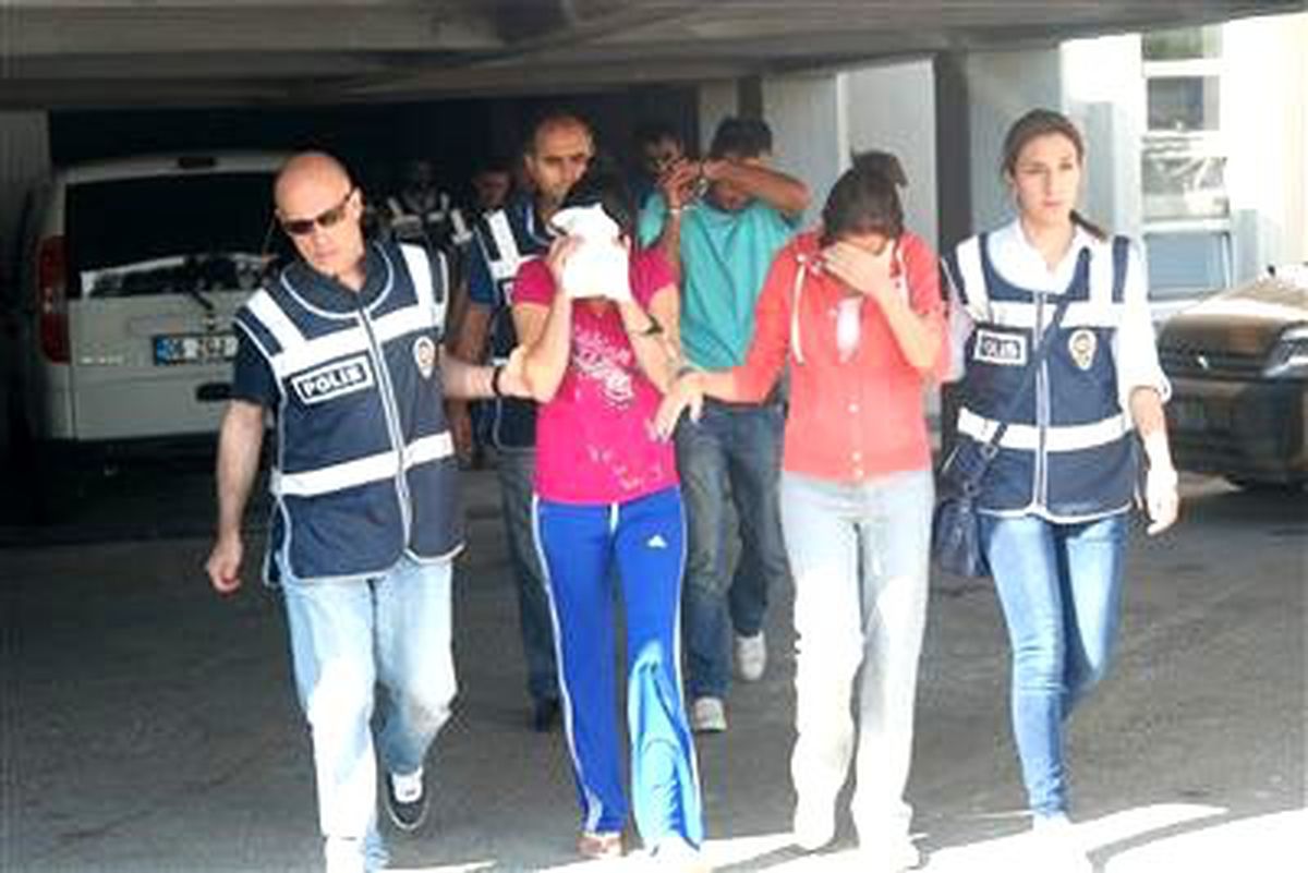 Karnı Burnunda Çete Reisi Yakalandı