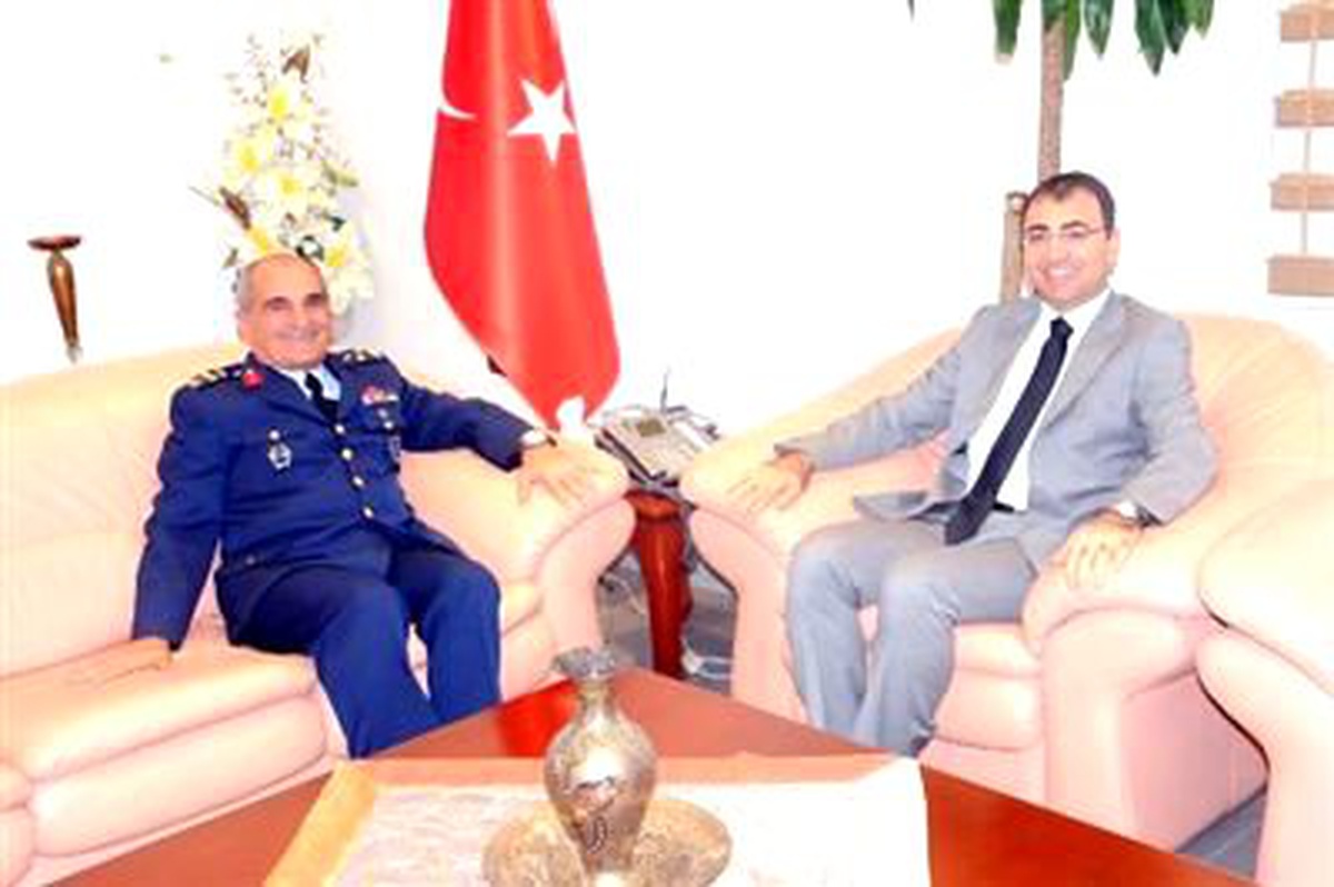Korgeneral Bilgin, Vali Toprak\'ı Ziyaret Etti