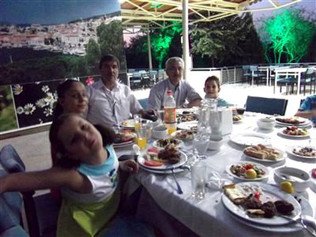Kuran Kursu Öğrencilerine İftar Yemeği