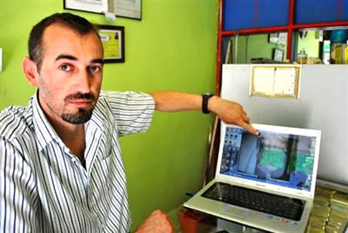 Kuyumcudan Hırsızlık Anı Güvenlik Kamerasında