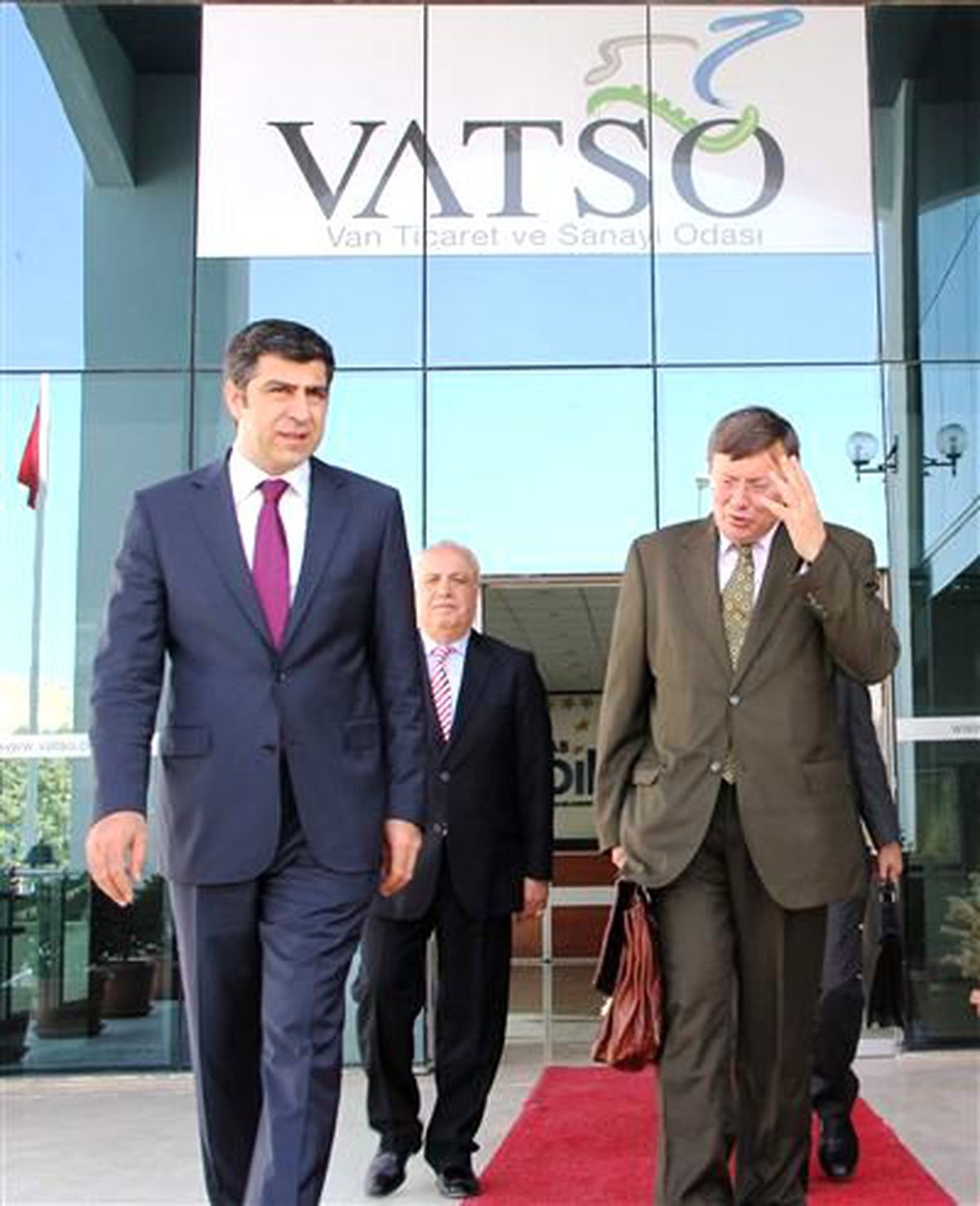 Macaristan\'ın Ankara Büyükelçisi Hovari\'den Vatso\'ya Ziyaret