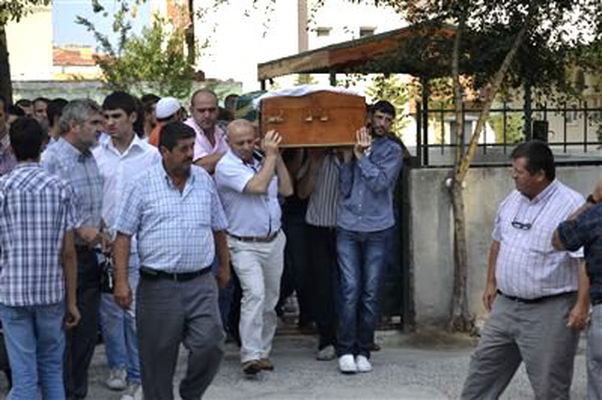 Kalıp Ustası Mustafa Garip Toprağa Verildi