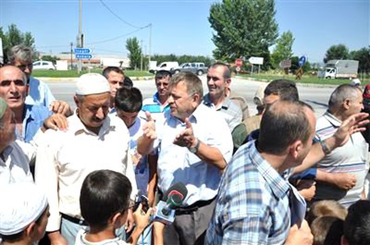 "Ölüm Kavşağı"Nda Yol Kapattılar