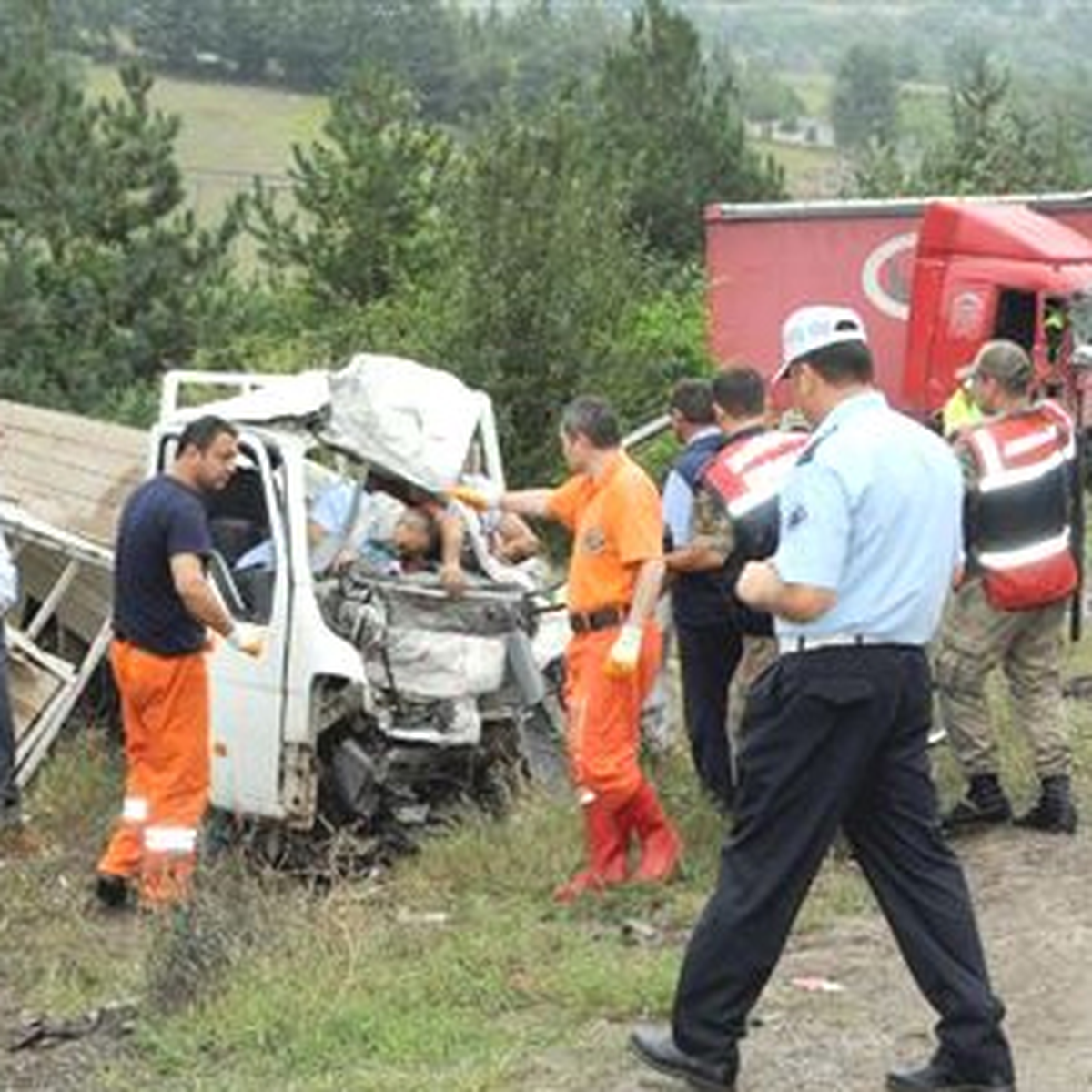 Samsun\'da Trafik Kazası: 3 Ölü, 1 Yaralı