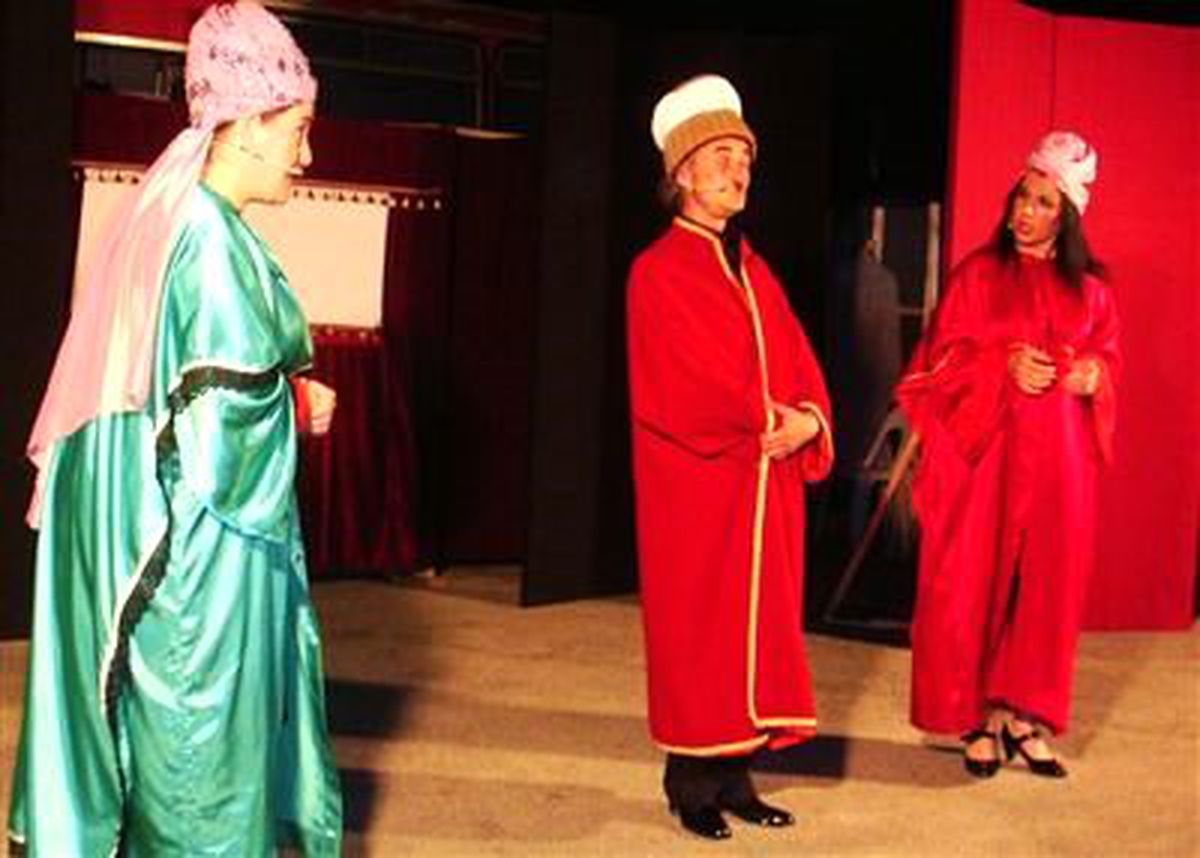 Şehir Tiyatrosu\'na Büyük İlgi