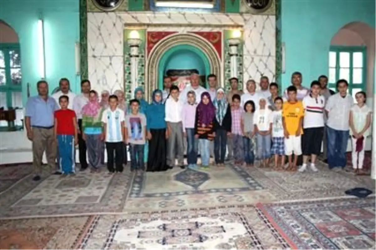 Selendi'de Yaz Kur'an Kursu Öğrencileri Yarışmada Ter Döktü