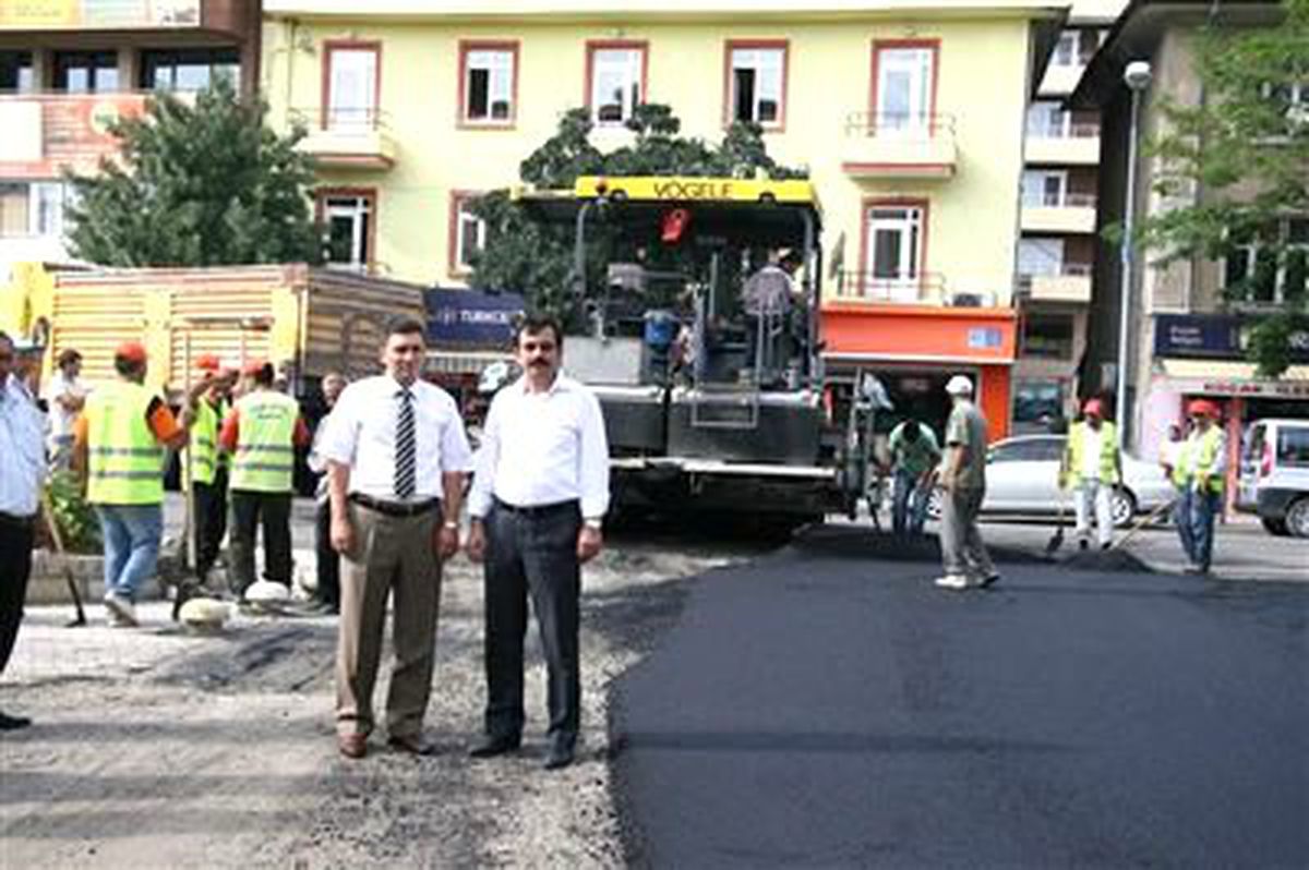 Sungurlu\'da Asfalt Çalışmaları Tamgaz Devam Ediyor