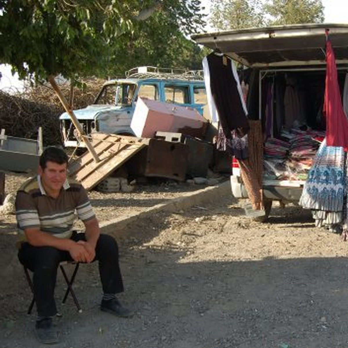 Tatvan\'daki Semt Pazarına İlgisizlik