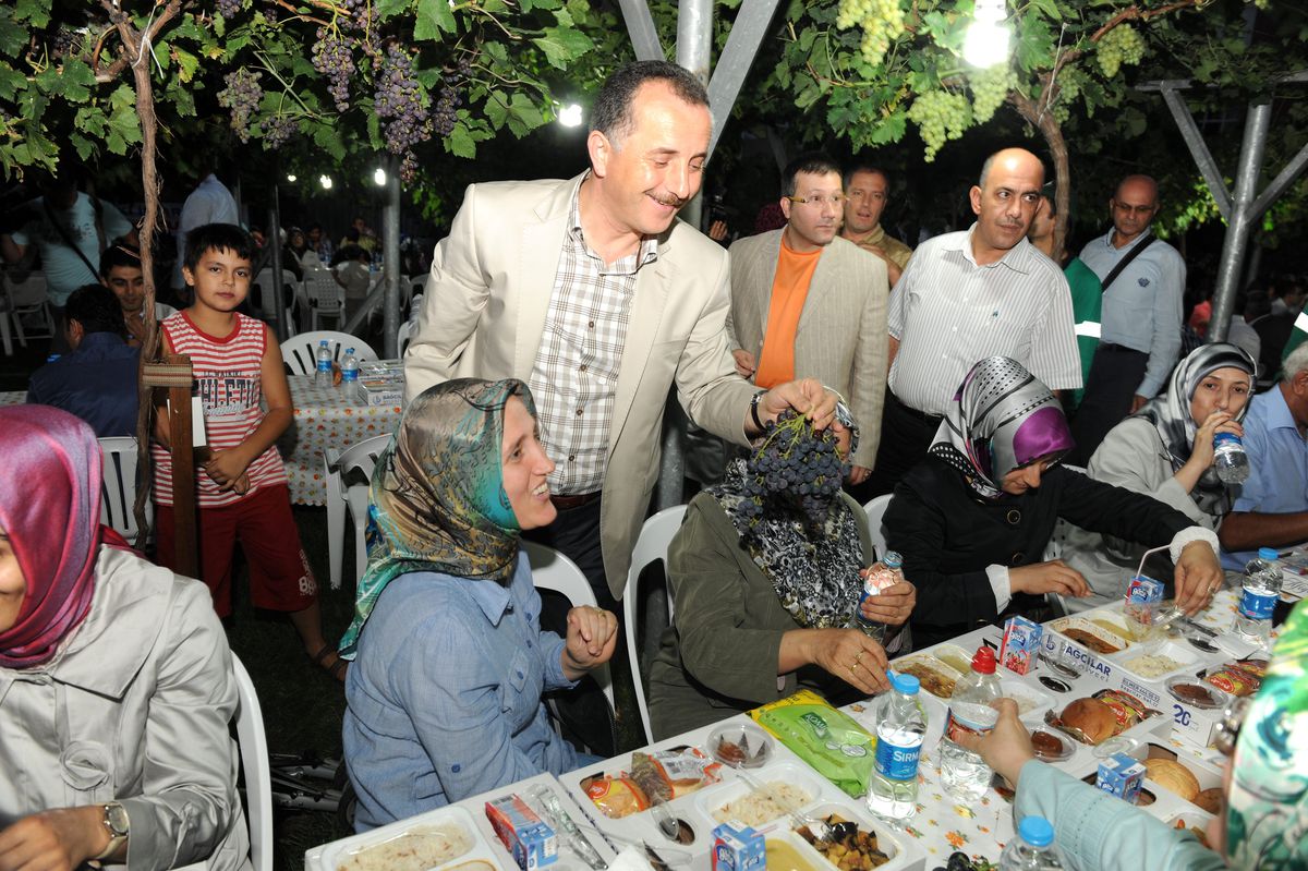 Üzüm Bağı\'nda Nostaljik Bir İftar
