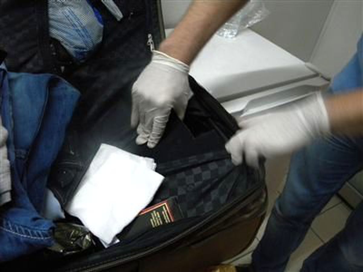 Valizde 10 Kilo Esrar Çıktı