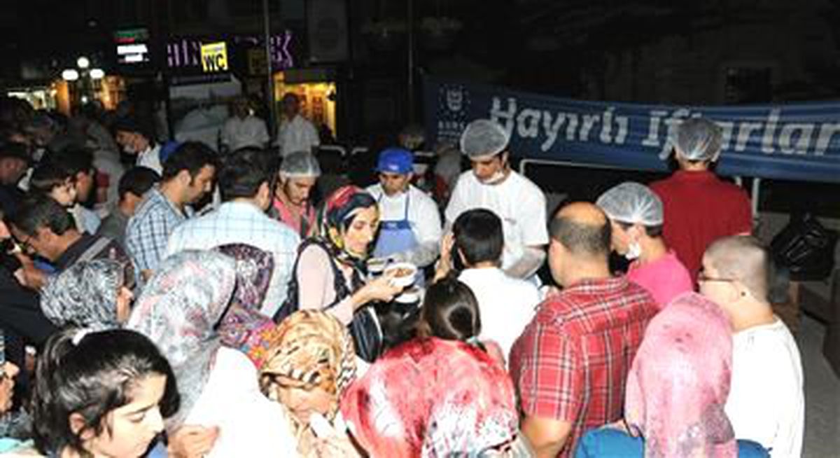 10 Bin Kişi Aşure Geleneğinde Buluştu