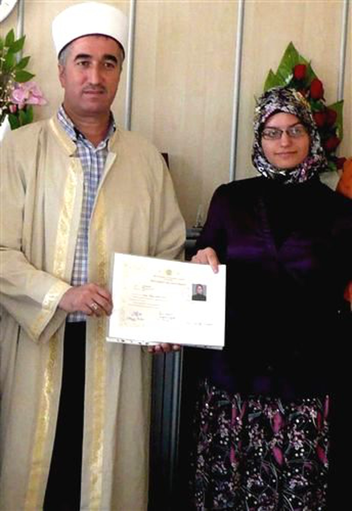 32 Yaş Büyük Aşkının Peşinden Gelip Müslüman Oldu