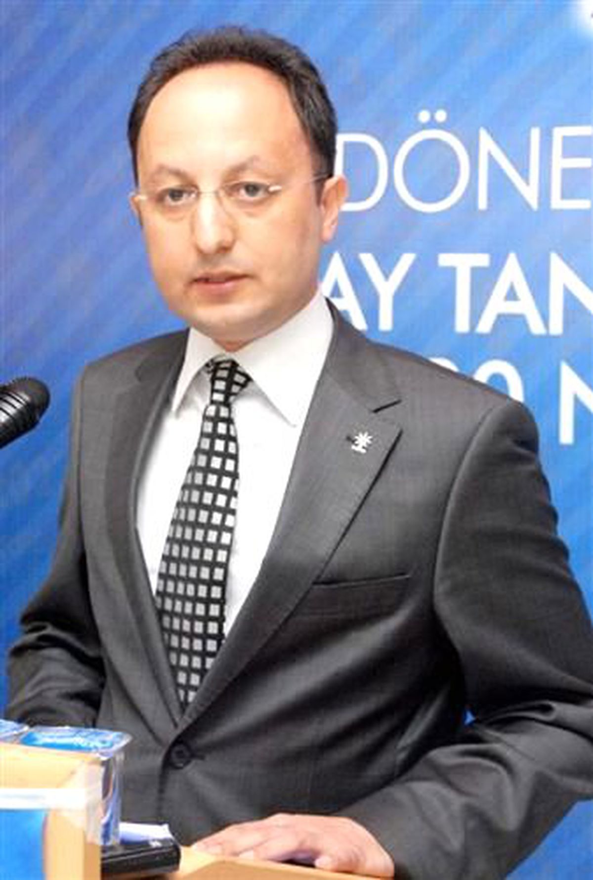 AKP\'li İl Başkanı İstifa Etti
