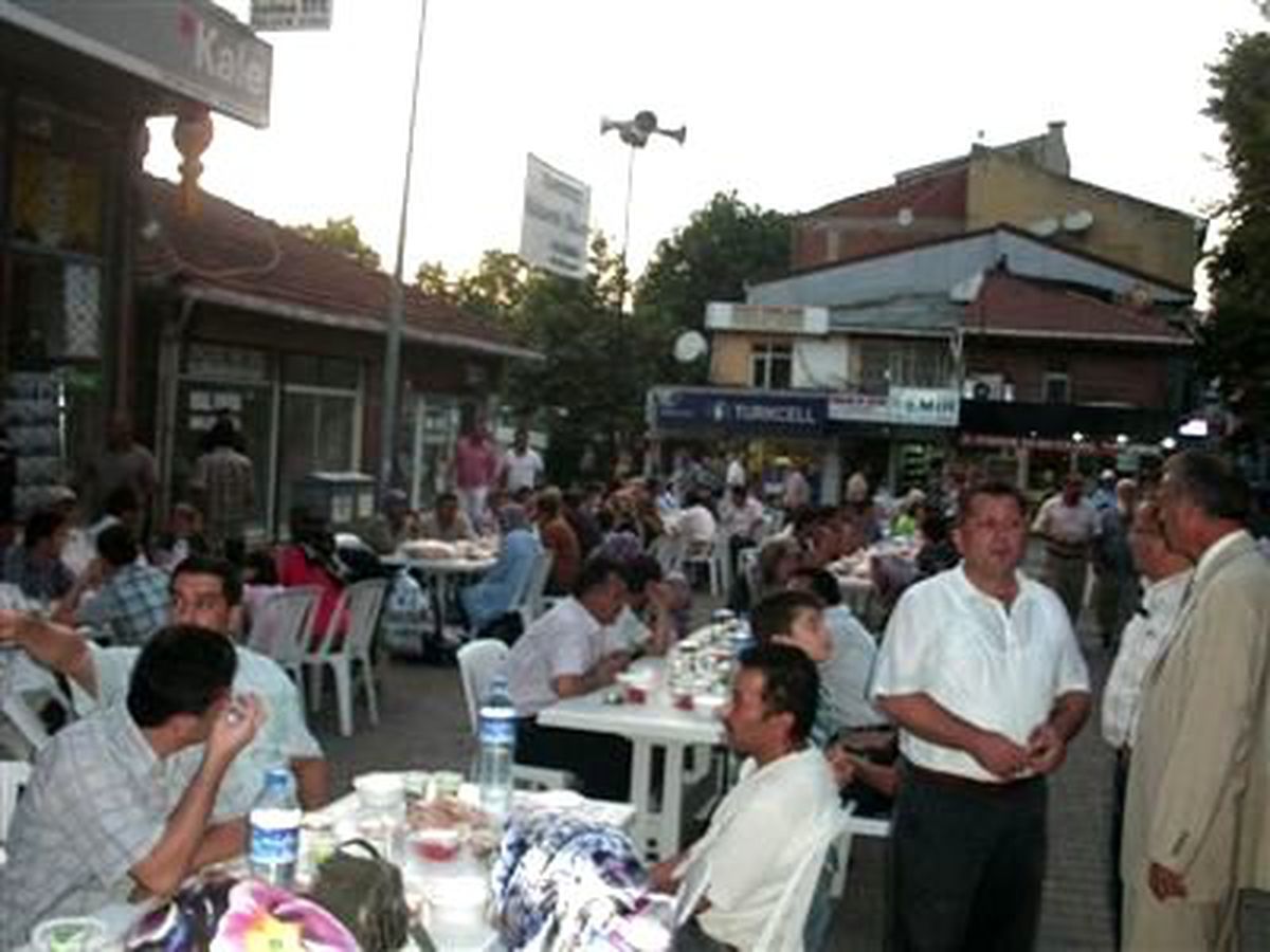 Alaplı\'da Toplu İftar ve Kadir Gecesi Programı Düzenlendi