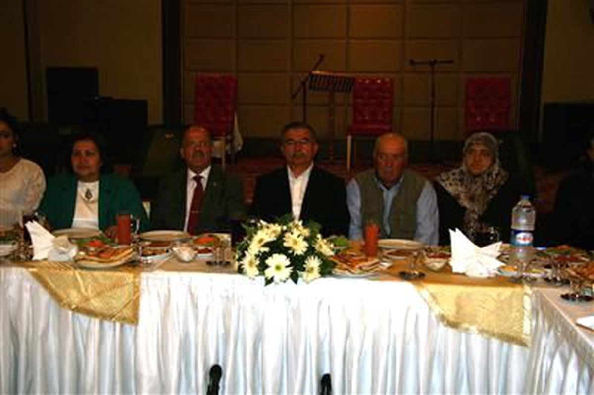 Bakan Yılmaz, Şehit Aileleri ve Gazilerle İftarda Bir Araya Geldi