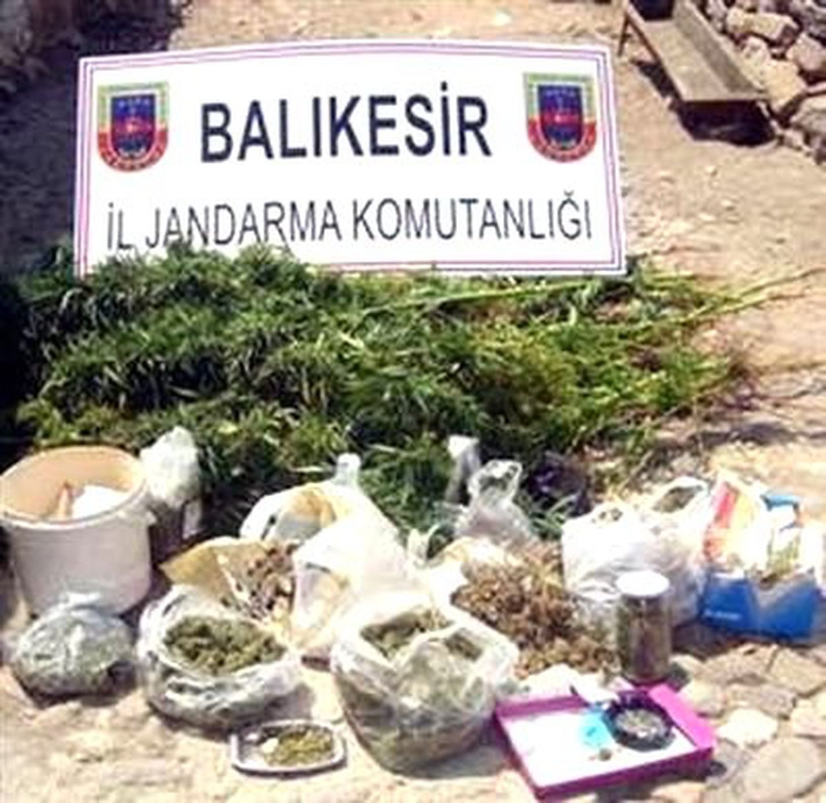 Balıkesir\'de Uyuşturucuya Geçit Yok