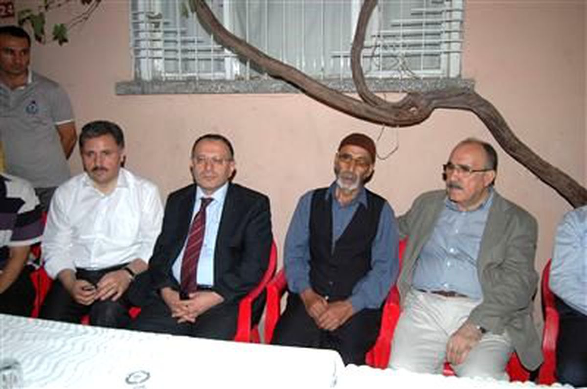 Başbakan Yardımcısı Atalay\'dan Şehit Ailesine Ziyaret