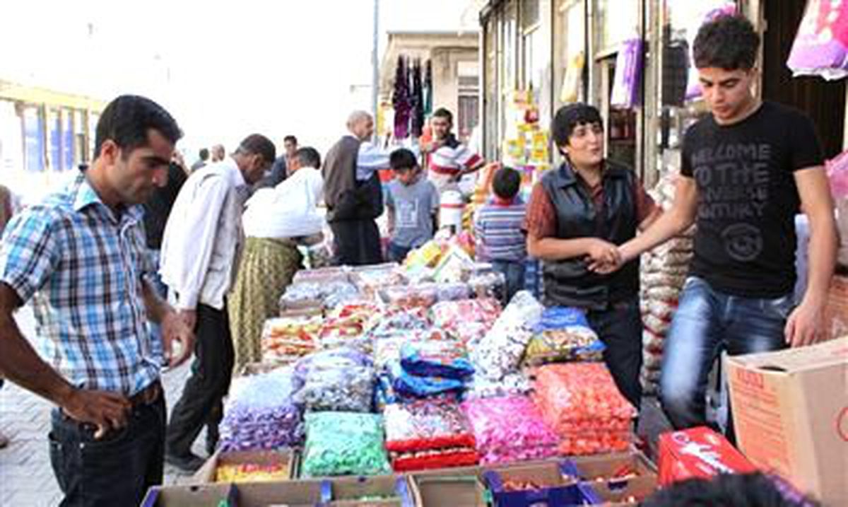 Bayram Tezgahları Kuruldu, Cadde ve Sokaklar Şenlendi