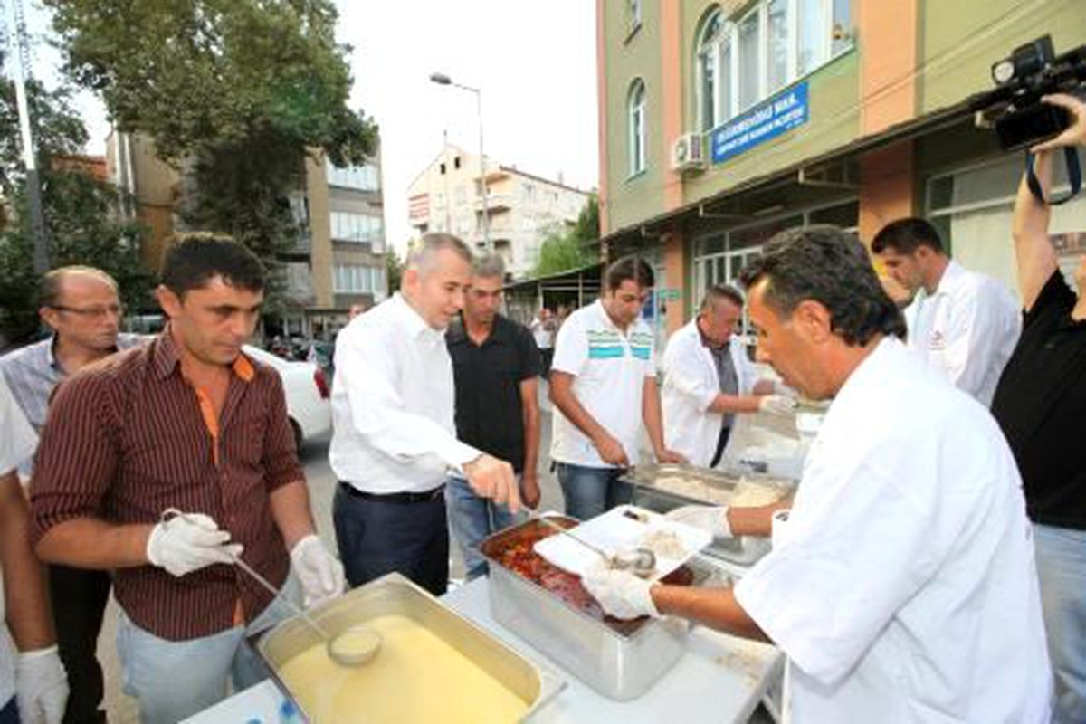 "Bayramlaşma İçin Çınar\'a Bekliyorum"