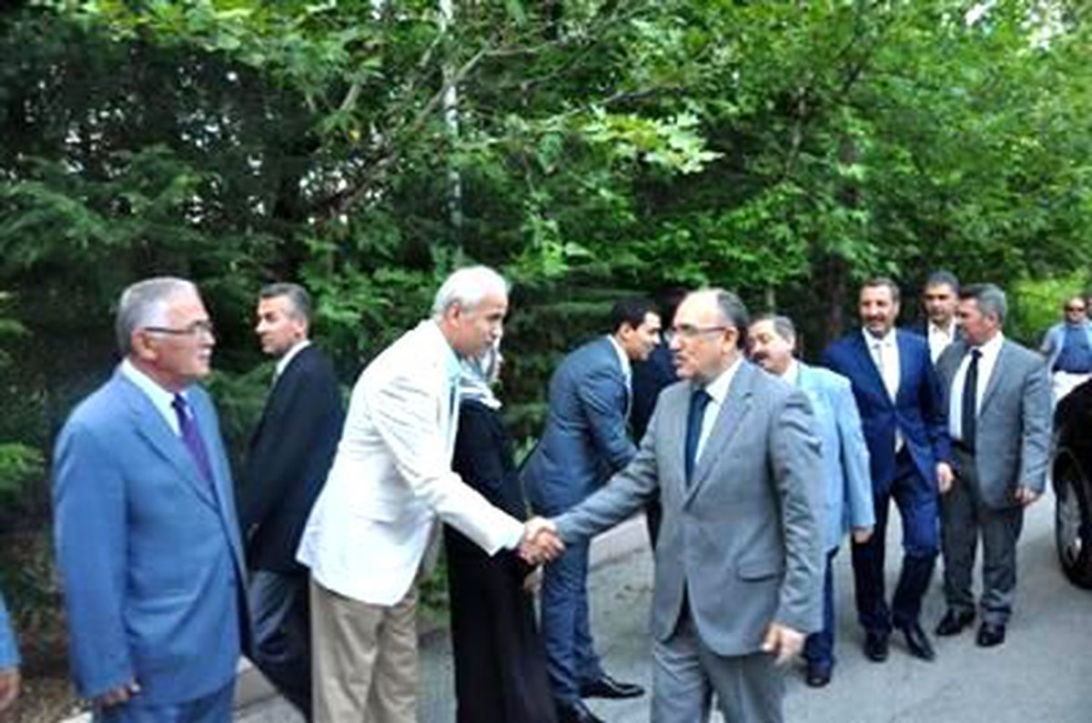 Beşir Atalay: 60 Bin Suriyeli Türkiye\'ye Sığındı