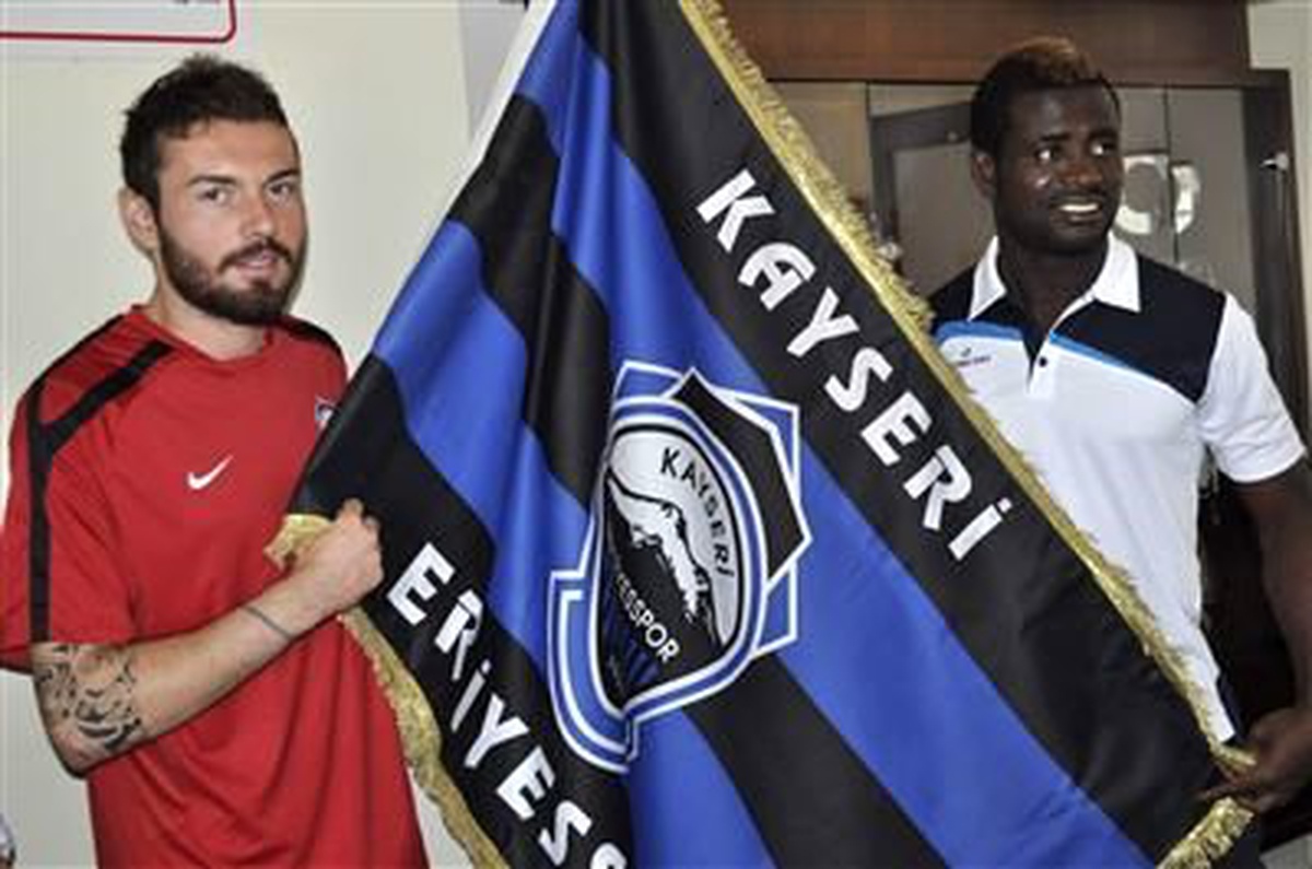 Erciyesspor İki Futbolcuyla Anlaştı
