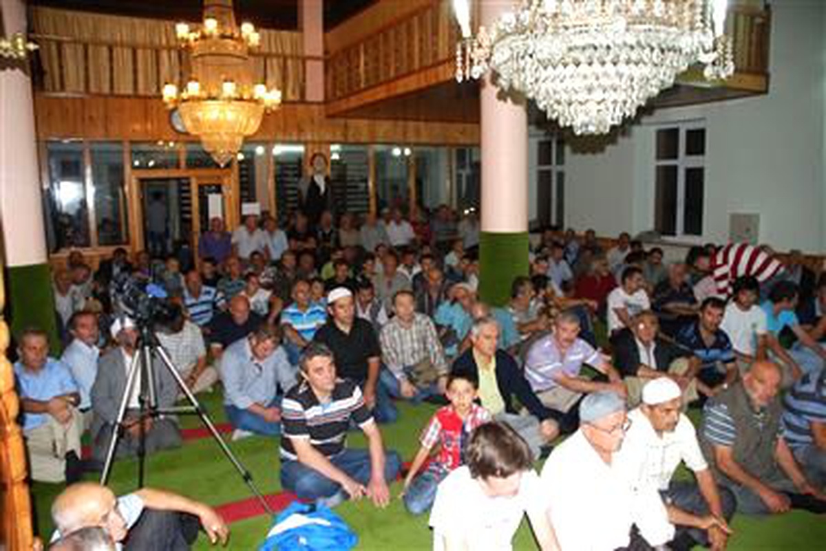 Giresun\'un Piraziz İlçe Müftüsünden İnciler
