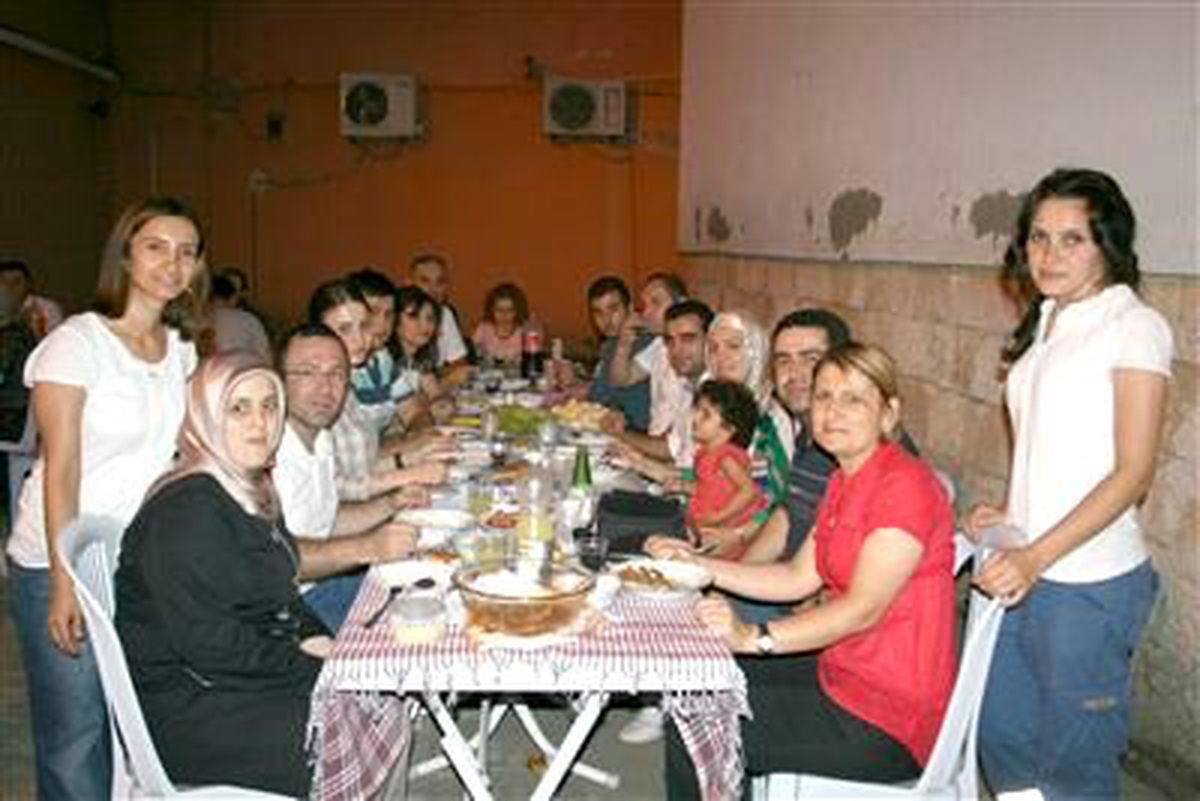 Hızır Acil İftar