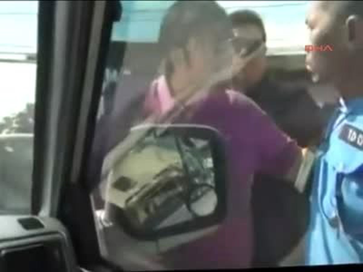 İşadamı Vurdu, Polis Kılını Kıpırdatmadan Dayak Yedi