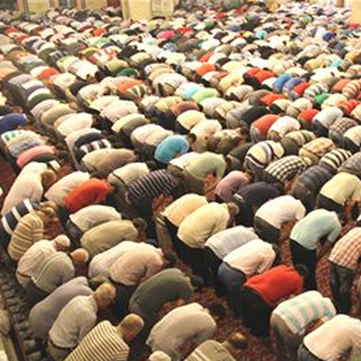 İstanbul\'da Kadir Gecesi Coşkusu