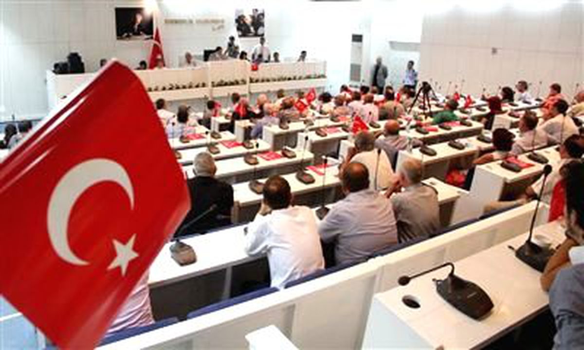 İzmir\'den Şehit Ailesine Sevgi Eli Uzandı