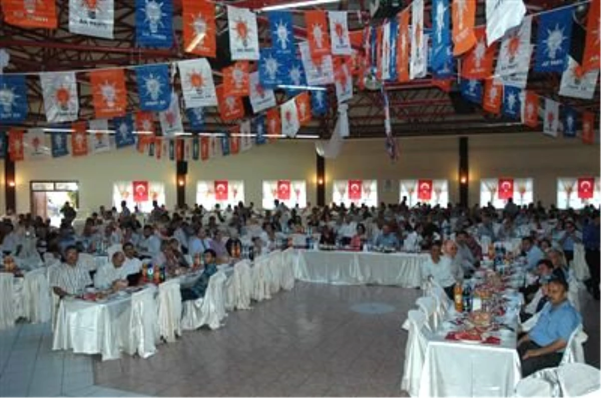 Karaman\'da AK Parti\'nin Kuruluşunun 11. Yıldönümü Kutlandı