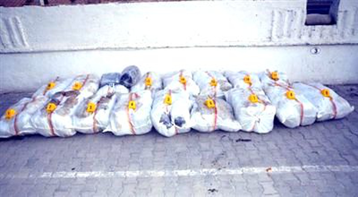 Kavun Yüklü Kamyonet Kasasında 900 Kilo Esrar Ele Geçirildi