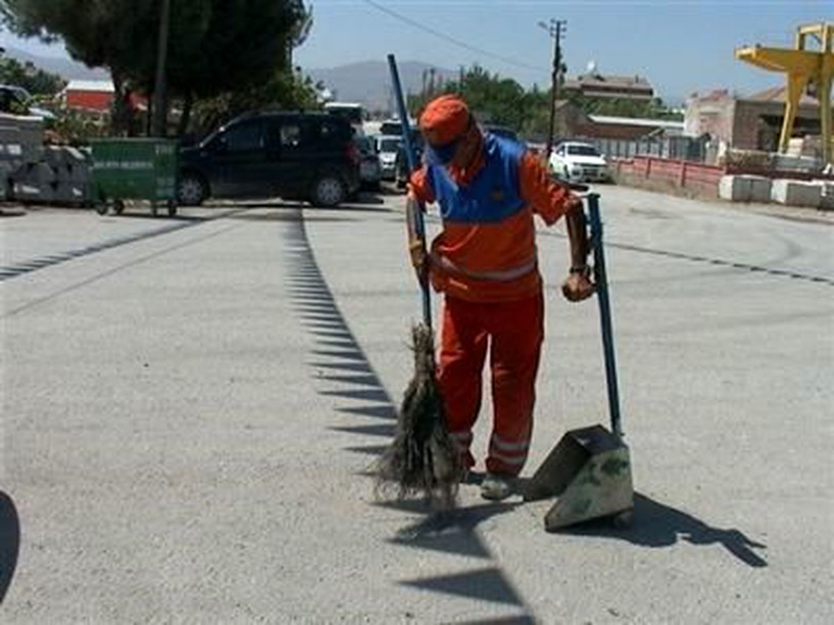 Kendisini Ateşe Veren Temizlik İşçisi Kurtarılamadı