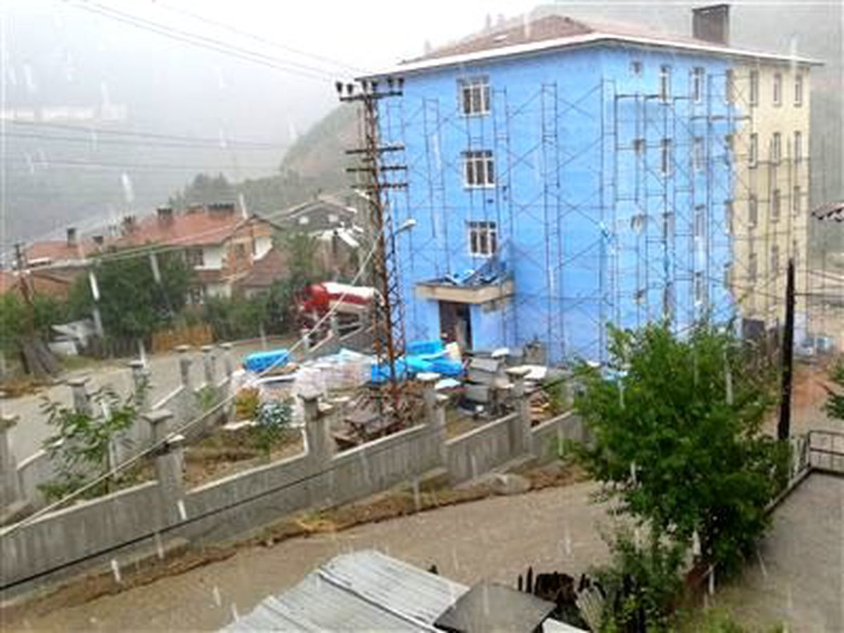 Küre\'de Okulların Tadilatları Devam Ediyor