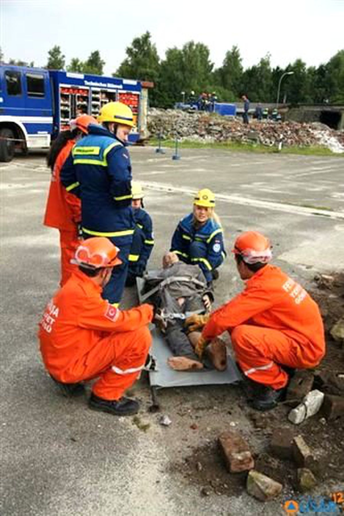 Osnabrück\'te Deprem Sonrası Temel Eğitimi