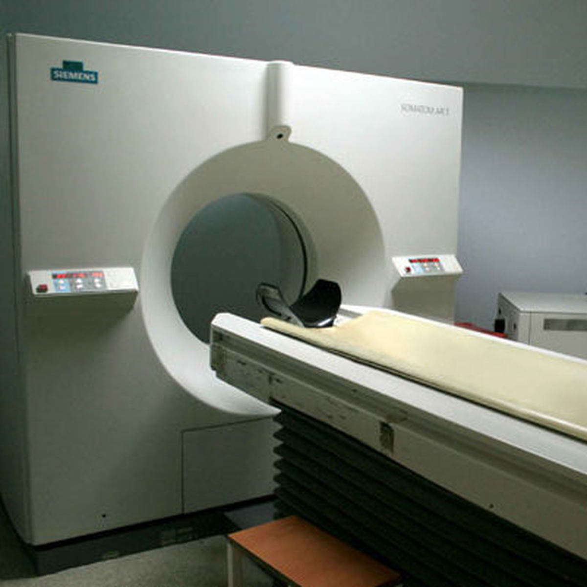 Sağlık Bakanlığı\'ndan Silvan\'a "Tomografi ve Elektromiyografi" Cihazı