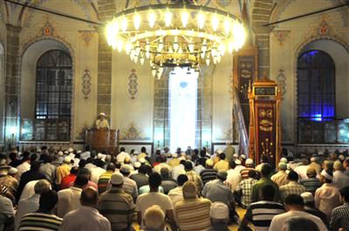 Samsun\'da Camiler Doldu Taştı