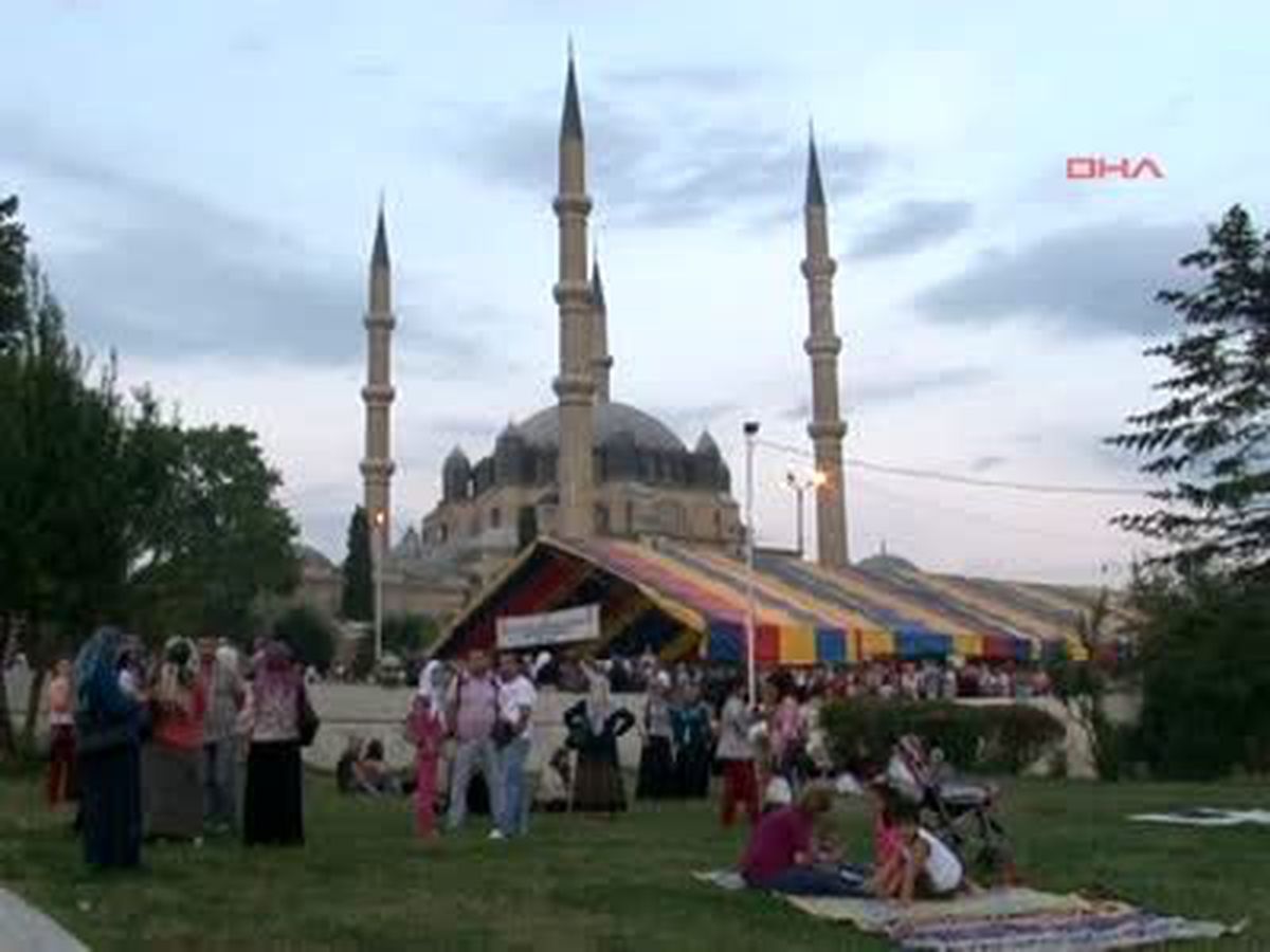 Selimiye Camii Kadir Gecesi\'nde Doldu Taştı
