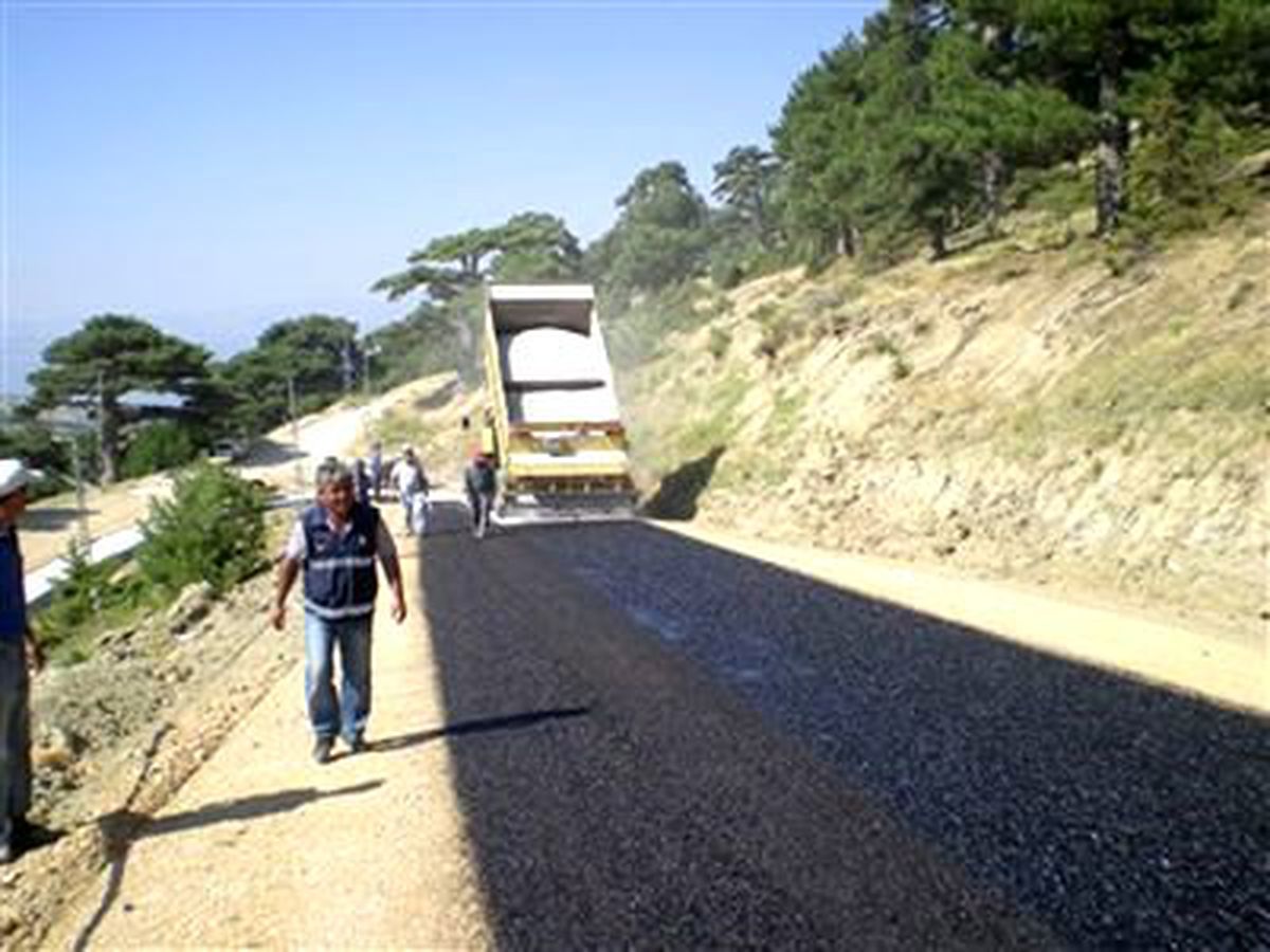 Sertavul Yaylasında Asfalt Çalışması