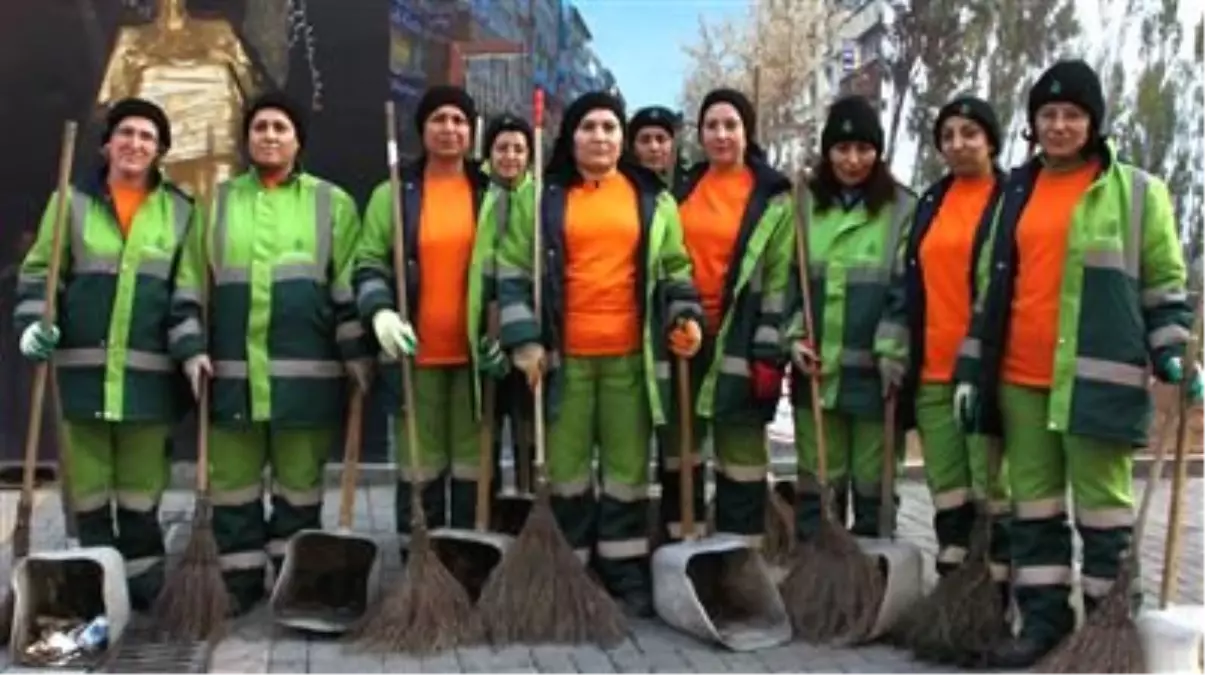 Sokağın Tozundan Sahnenin Tozuna