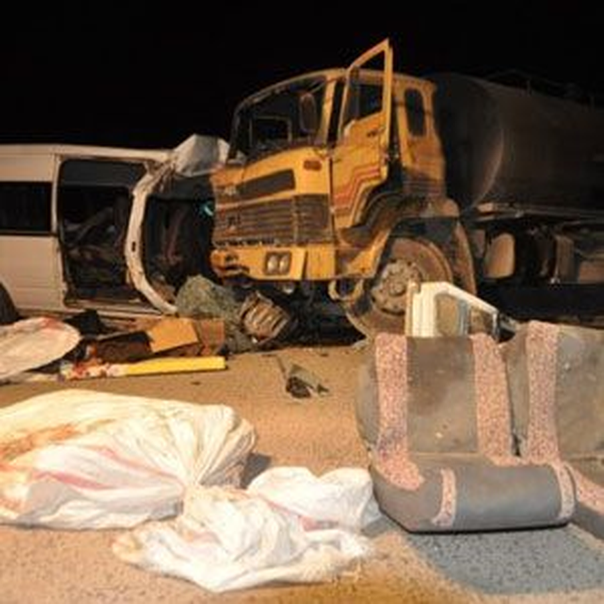 Van\'da Trafik Kazası: 2 Ölü, 4 Yaralı
