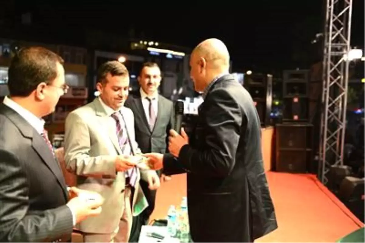 Yakutiye Kent Meydanında Mevlit Sevinci